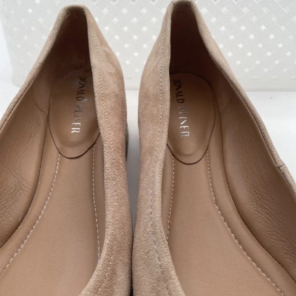 Donald J. Pliner Drew Beige Suede Dress Slip-On Pumps Shoes Women's Size 9‎ M